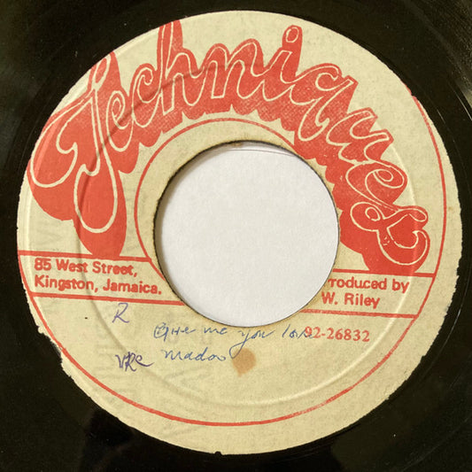 Madoo - Give Me Your Love / Version - 7